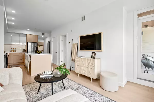 150 James RD #312 Port Moody, BC V3H 0N7