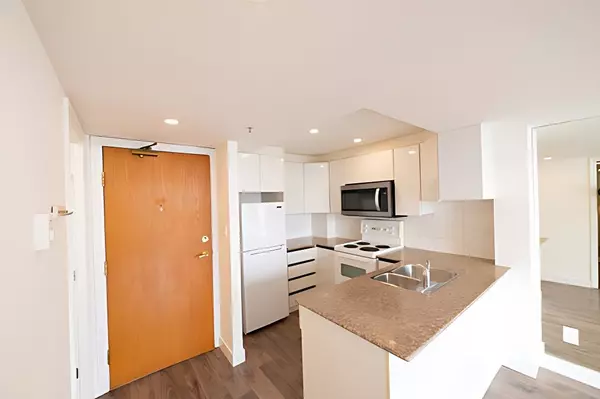 1189 Howe ST #2603 Vancouver, BC V6Z 2X4