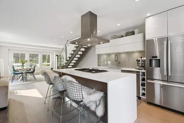 North Vancouver, BC V7H 1Z7,2108 Berkley AVE