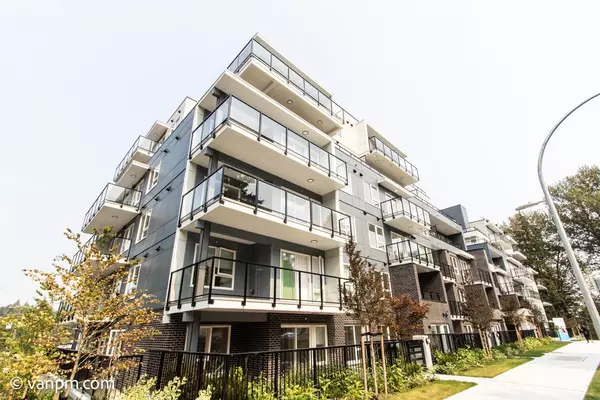 2002 St. George ST #418, Port Moody, BC V3H 0N4