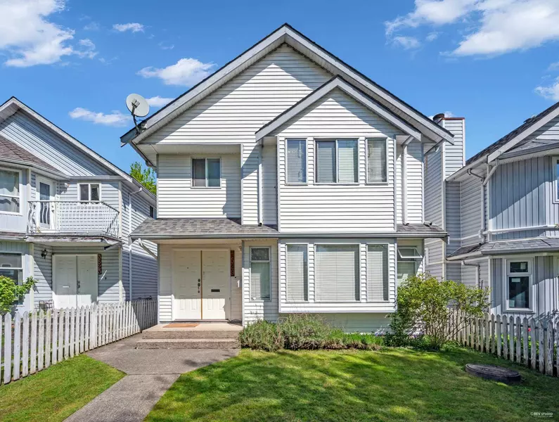 3529 Napier ST, Vancouver, BC V5K 2X8