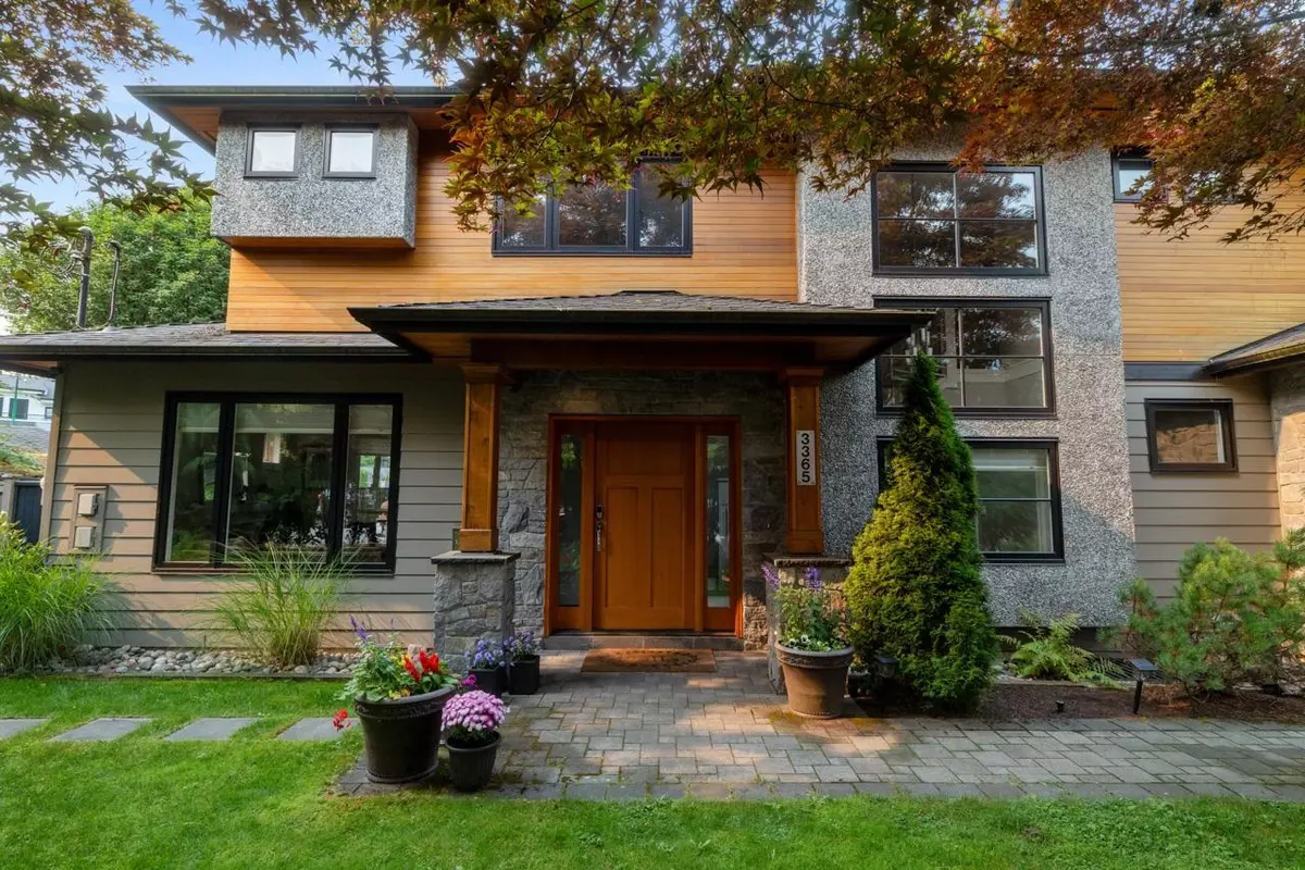 North Vancouver, BC V7R 2P4,3365 Edgemont BLVD