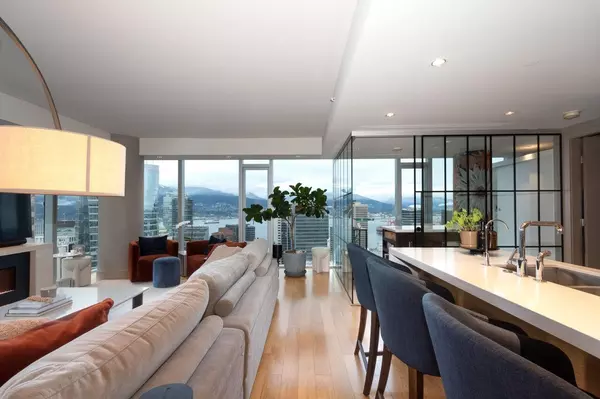 Vancouver, BC V6C 0B5,667 Howe ST #3202