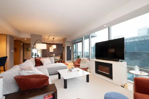 667 Howe ST #3202 Vancouver, BC V6C 0B5