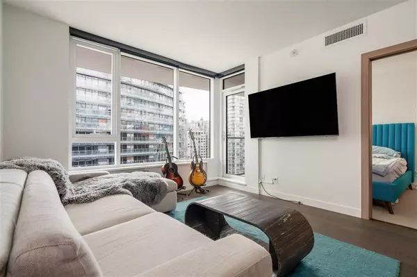Vancouver, BC V6B 0P4,68 Smithe ST #1917