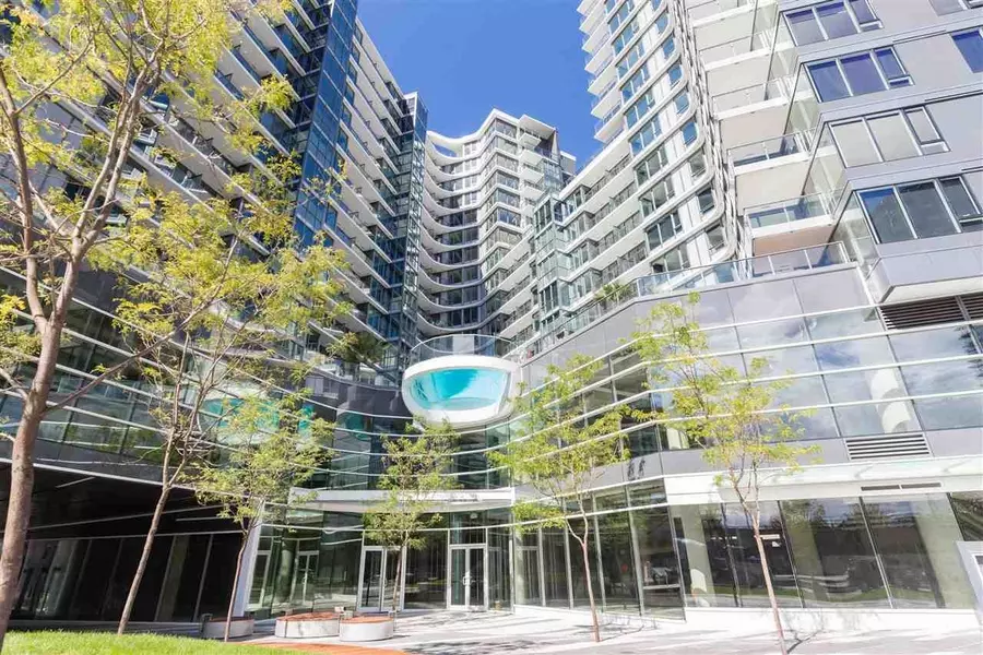 68 Smithe ST #1917, Vancouver, BC V6B 0P4