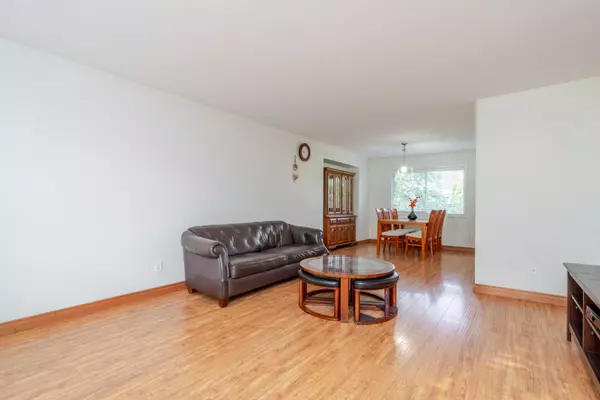 6051 Glenroy DR Chilliwack, BC V2R 2H8