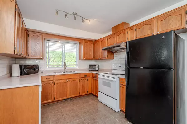 6051 Glenroy DR Chilliwack, BC V2R 2H8