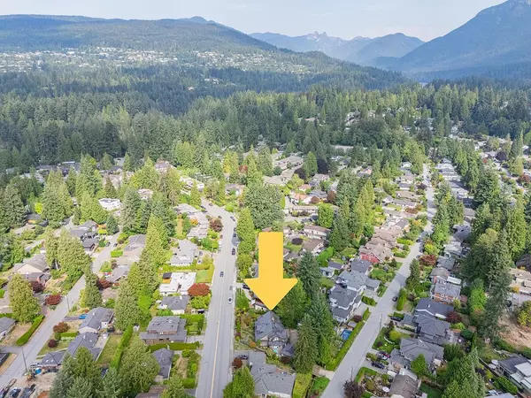 North Vancouver, BC V7R 2P7,3582 Edgemont BLVD