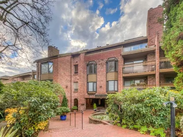 2320 W 40th AVE #218, Vancouver, BC V6M 4H6
