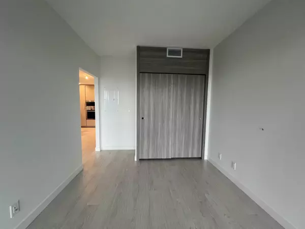 4890 Lougheed HWY #1105 Burnaby, BC V5C 0N2