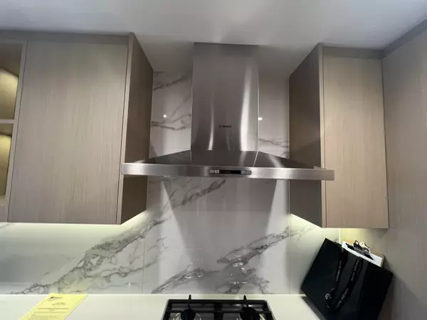 4890 Lougheed HWY #1105 Burnaby, BC V5C 0N2