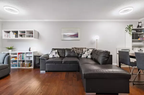 New Westminster, BC V3M 6N8,6 Renaissance SQ #104