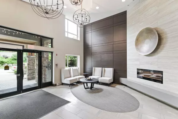 Coquitlam, BC V3E 0B7,3156 Dayanee Springs BLVD #305