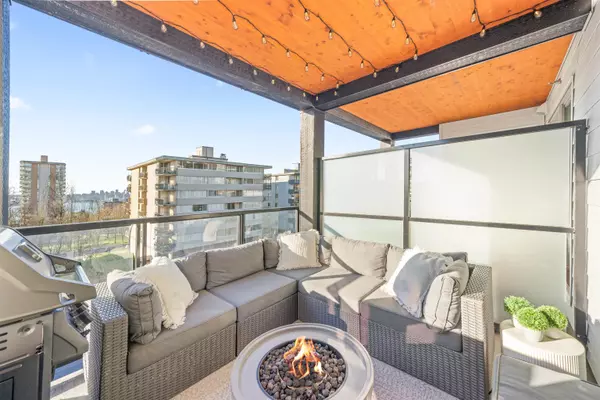 North Vancouver, BC V7L 0H1,108 E 8th ST #304