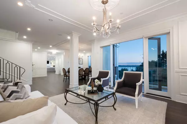 West Vancouver, BC V7V 3M8,4135 Burkehill PL