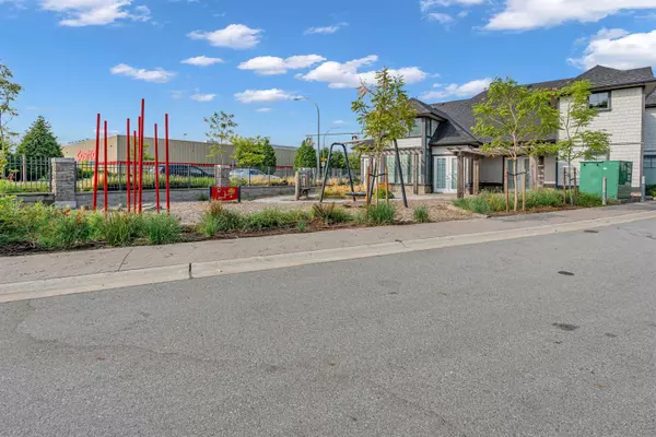 Langley, BC V2Y 3K8,20487 65 AVE #4