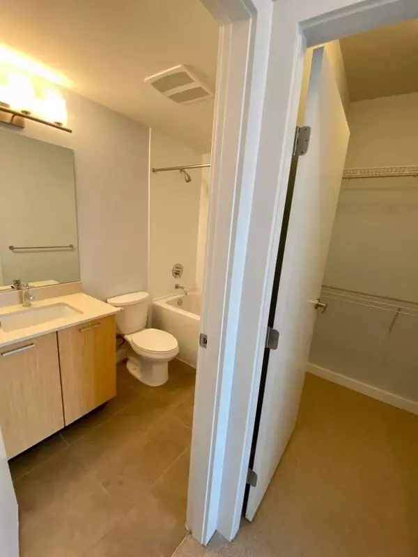 301 Capilano DR Port Moody, BC V3H 0G6