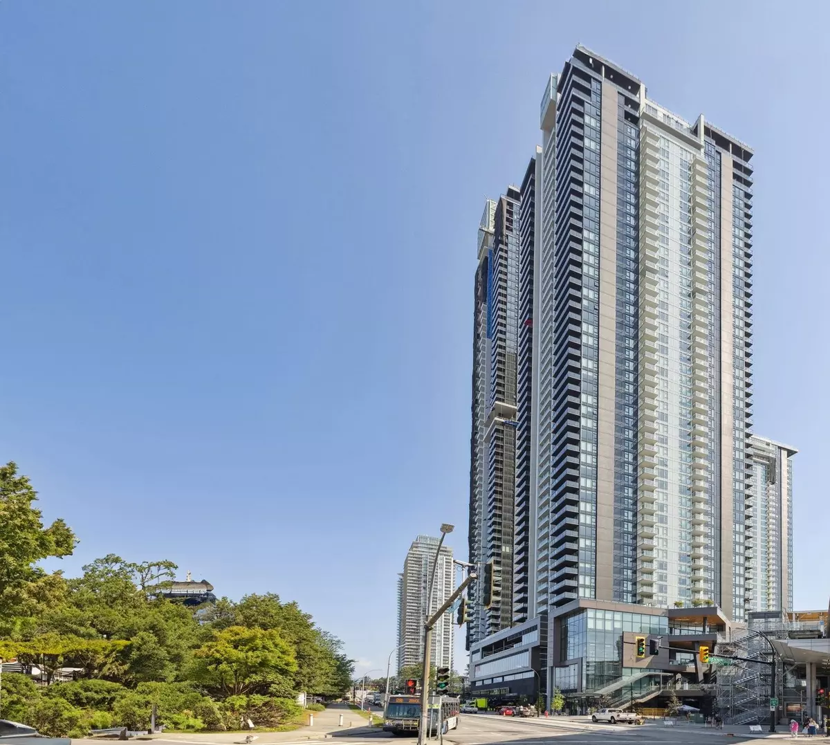 Burnaby, BC V5C 0N7,2186 Gilmore AVE #811