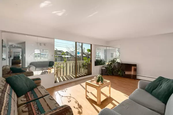 North Vancouver, BC V7M 2N1,1345 Chesterfield AVE #116