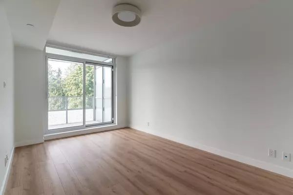 1500 Fern ST #401 North Vancouver, BC V7J 0E6