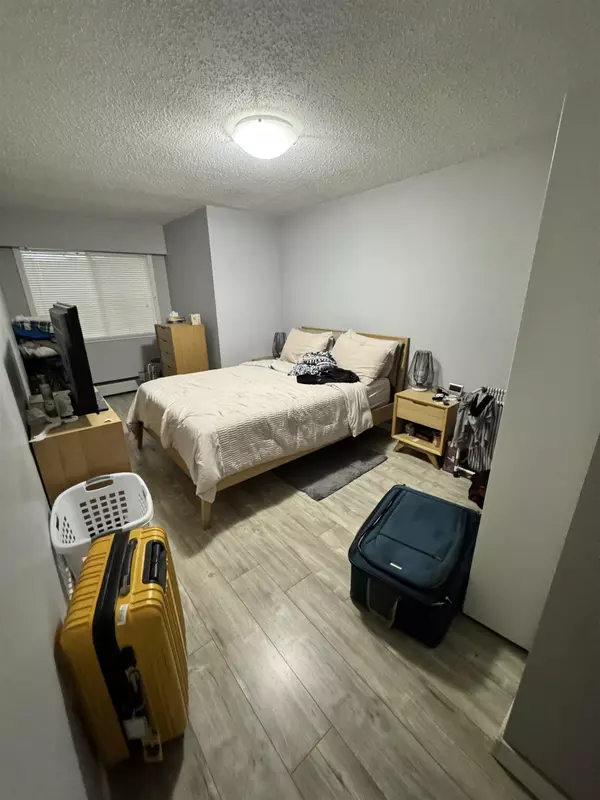 Richmond, BC V6Y 2E9,6420 Buswell ST #312