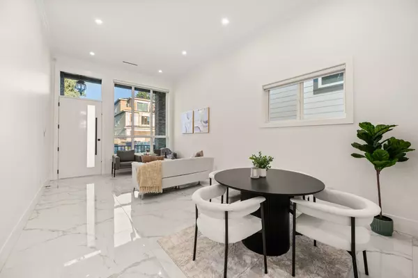 Surrey, BC V3R 0J3,11481 138a ST