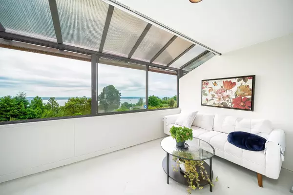 West Vancouver, BC V7S 2X7,2202 Folkestone WAY #49