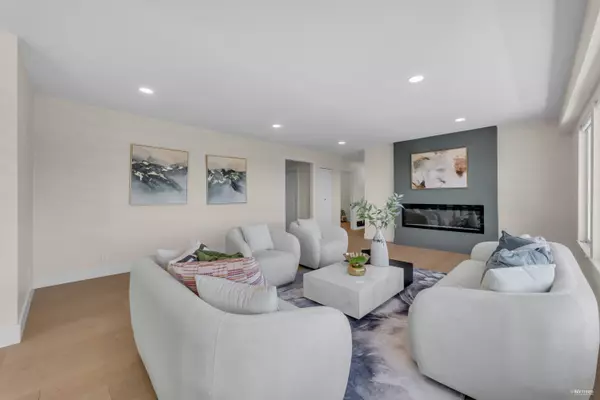 West Vancouver, BC V7T 1S9,818 Younette DR