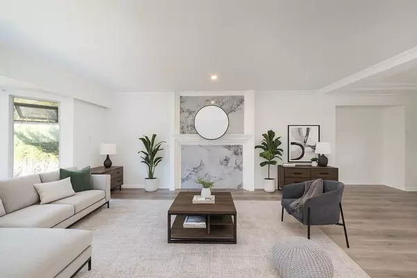 Surrey, BC V3R 4X2,15032 Swallow DR