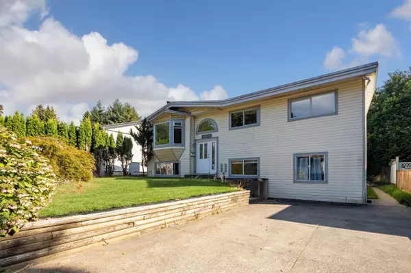 Surrey, BC V3R 4X2,15032 Swallow DR