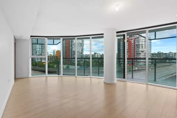 Vancouver, BC V6Z 0E8,87 Nelson ST #684