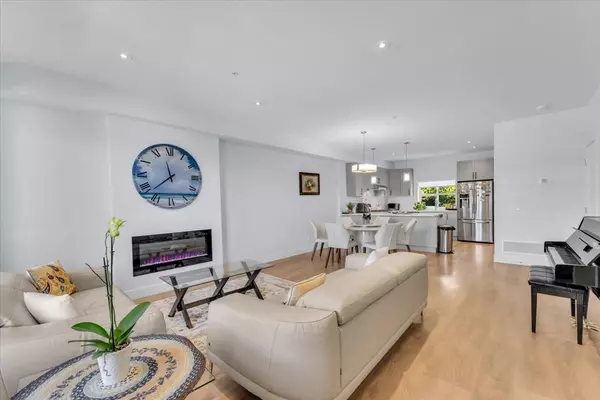 Langley, BC V2Y 4K3,20482 78 AVE