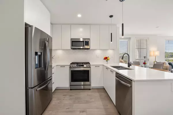 Langley, BC V2Y 3P2,20018 83a AVE #A410