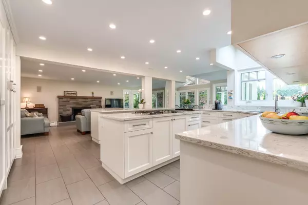 West Vancouver, BC V7T 1W8,554 Newcroft PL