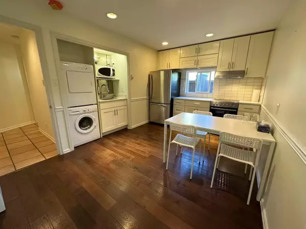Richmond, BC V7E 4Z6,6560 Juniper DR