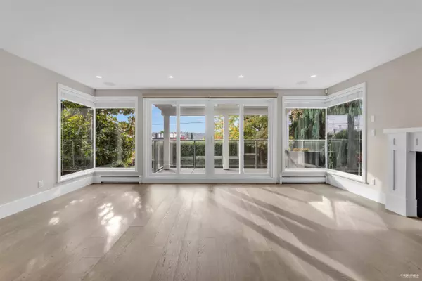 West Vancouver, BC V7T 1E6,1251 Clyde AVE