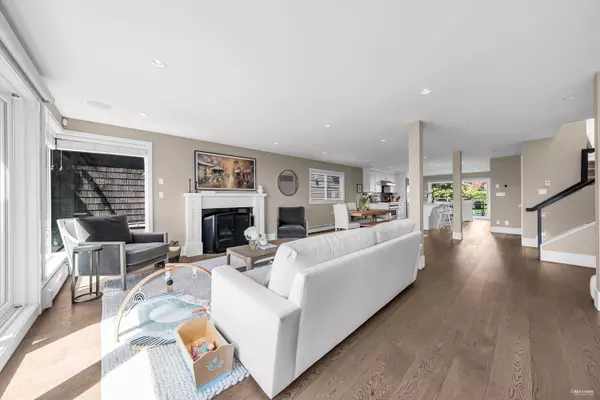 West Vancouver, BC V7T 1E6,1251 Clyde AVE