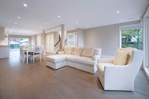 West Vancouver, BC V7T 1E6,1251 Clyde AVE