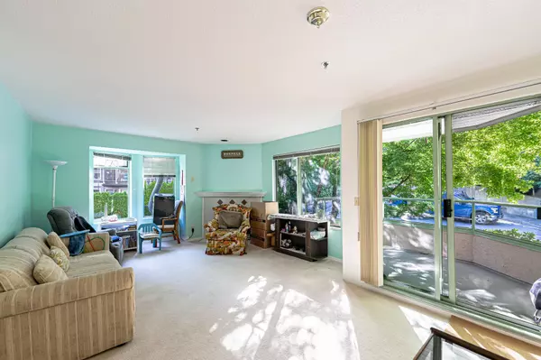 Burnaby, BC V3N 4V2,6737 Station Hill CT #310