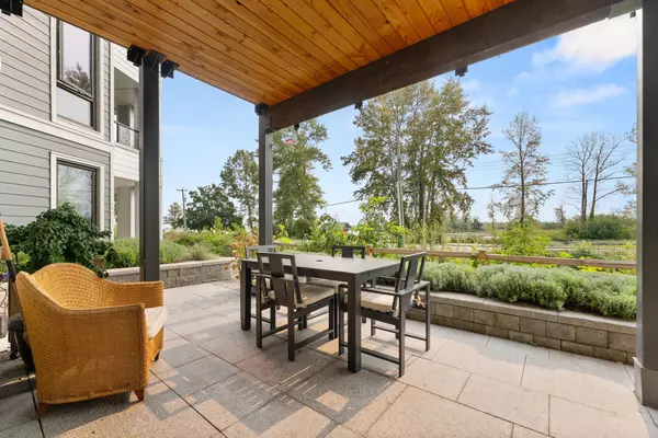 Richmond, BC V7E 4J2,6111 Dyke RD #103