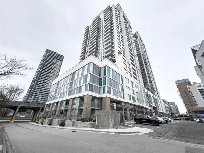 988 Quayside DR #1608, New Westminster, BC V3M 0L5