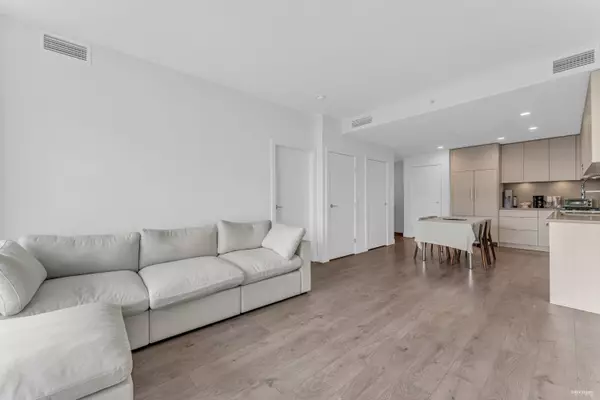 Burnaby, BC V5C 0L8,4465 Juneau ST #1704