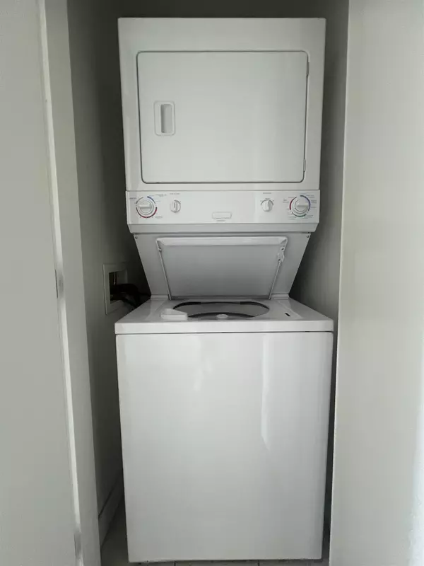 Richmond, BC V6X 0B5,7373 Westminster HWY #1706