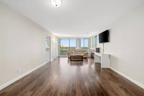 West Vancouver, BC V7T 2Y1,338 Taylor WAY #12A