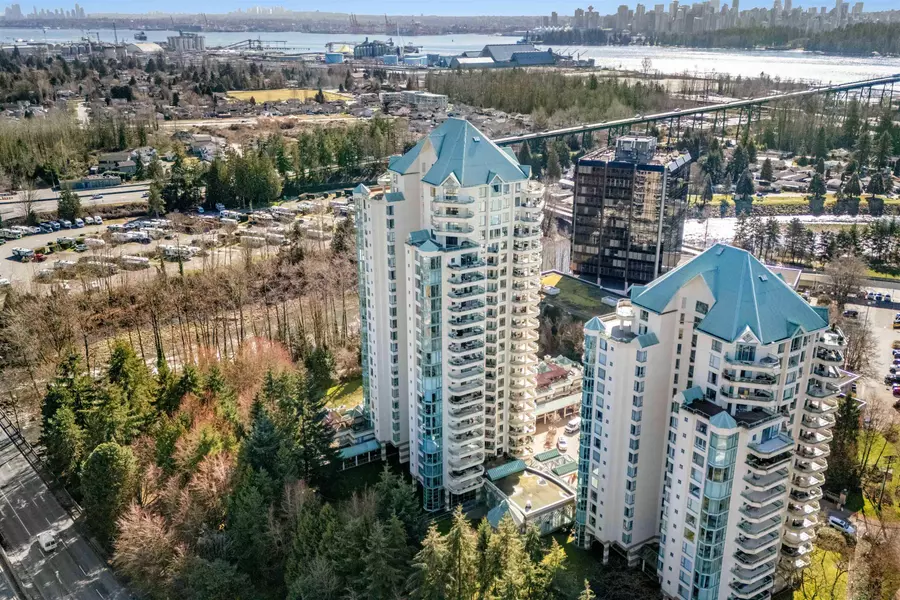 338 Taylor WAY #12A, West Vancouver, BC V7T 2Y1