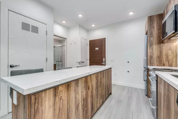 Vancouver, BC V6E 1L4,1168 Pendrell Street #309