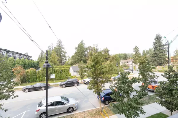 22562 121 AVE #213 Maple Ridge, BC V2X 3Y8