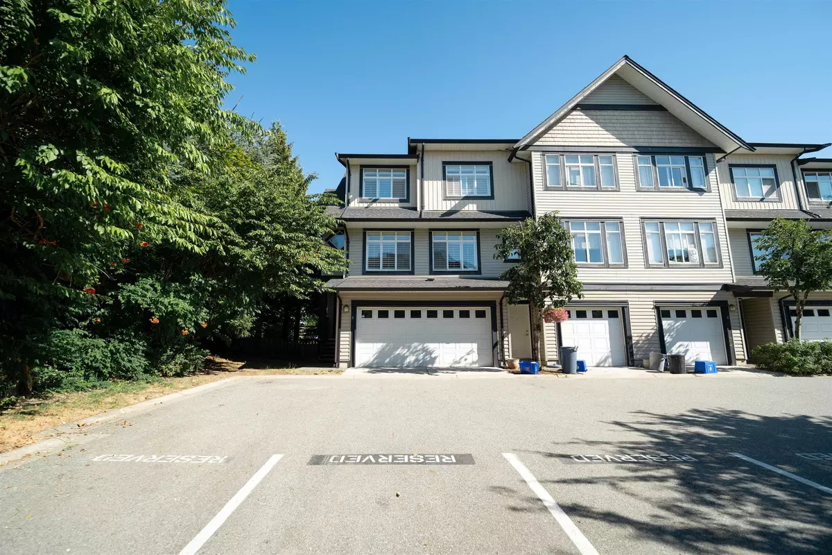 Langley, BC V2Y 3C6,19932 70 AVE #8