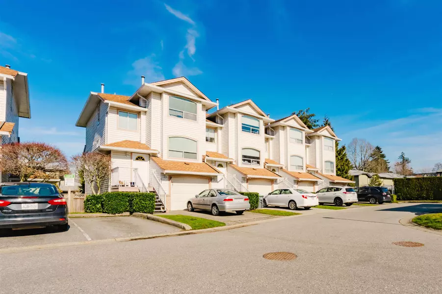 7140 132 ST #9, Surrey, BC V3W 1J5